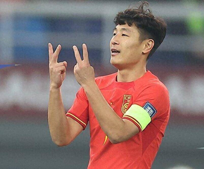 包含卡普里辛客场取胜，扭转颓势的词条